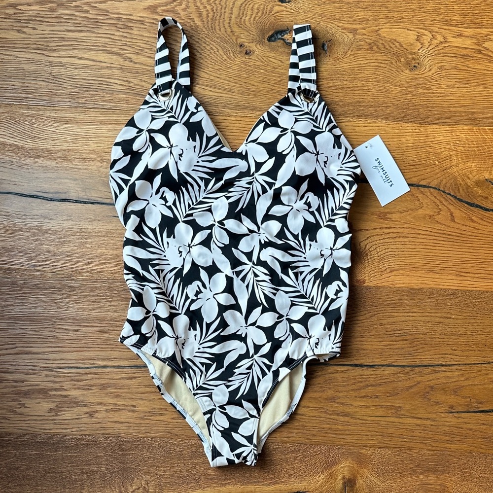 Women’s Swimsuits For All Black & White Floral One-Piece Swimsuit